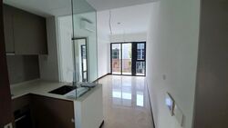 Royalgreen (D10), Condominium #581758801